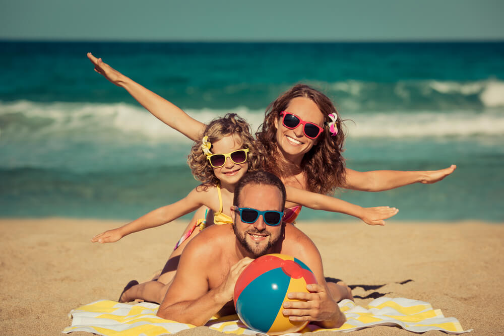 A family celebrating the holidays in the Bahamas.